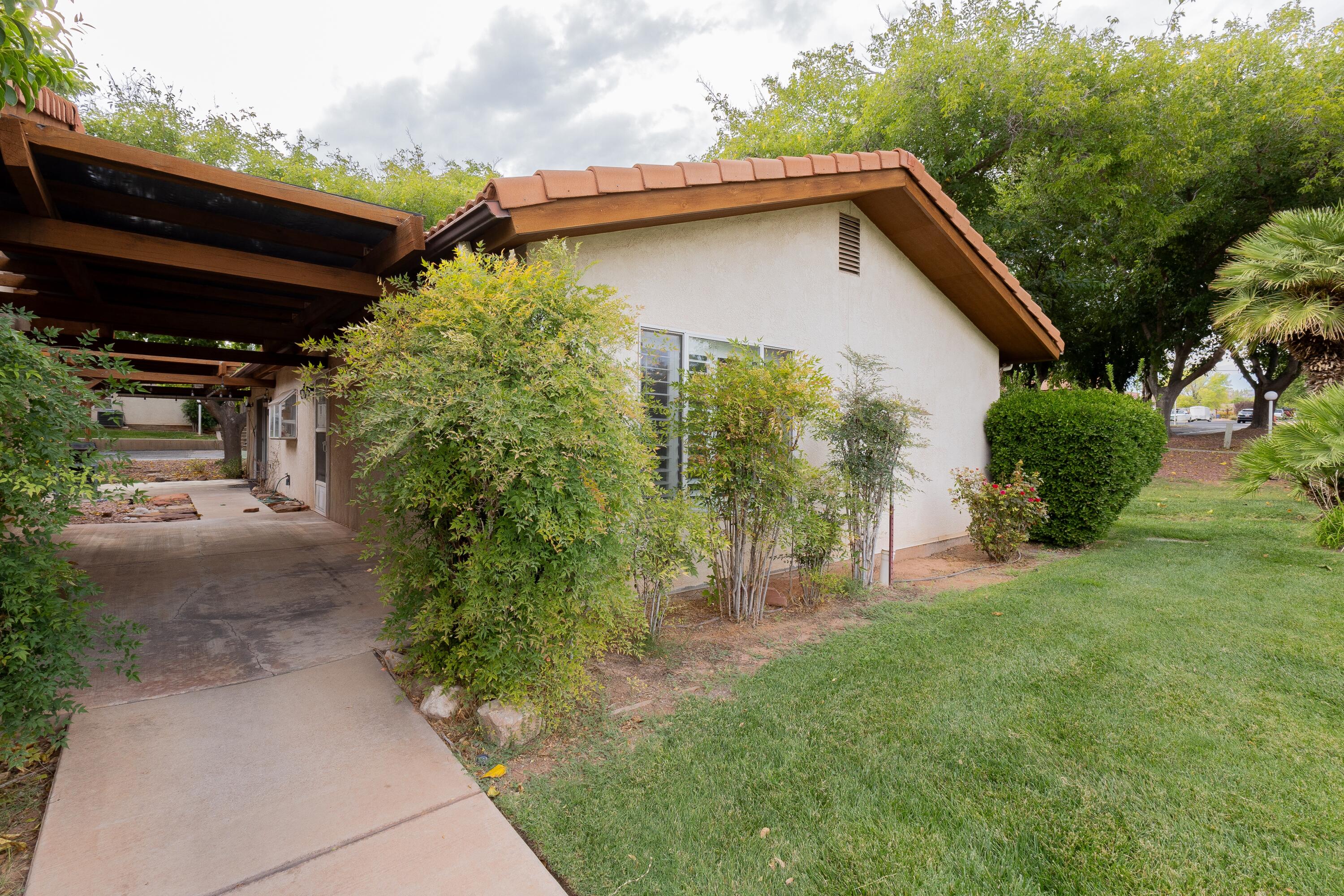 320 N Sunflower DR #21, St George, UT 84790 — photo 1