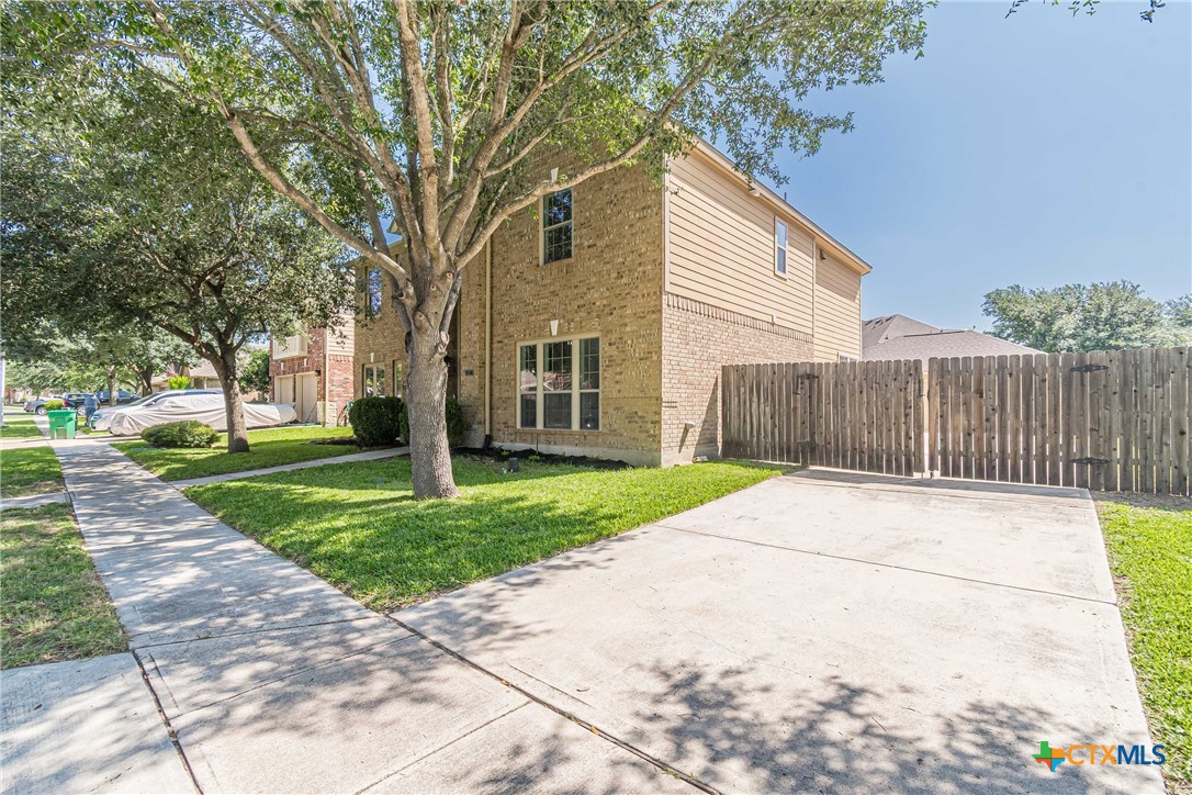 3027 Hidden, Seguin, TX 78155 — photo 1