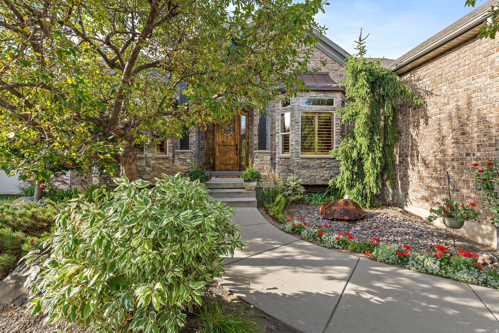 552 E JOHNS WAY, Sandy, UT 84070 — photo 1