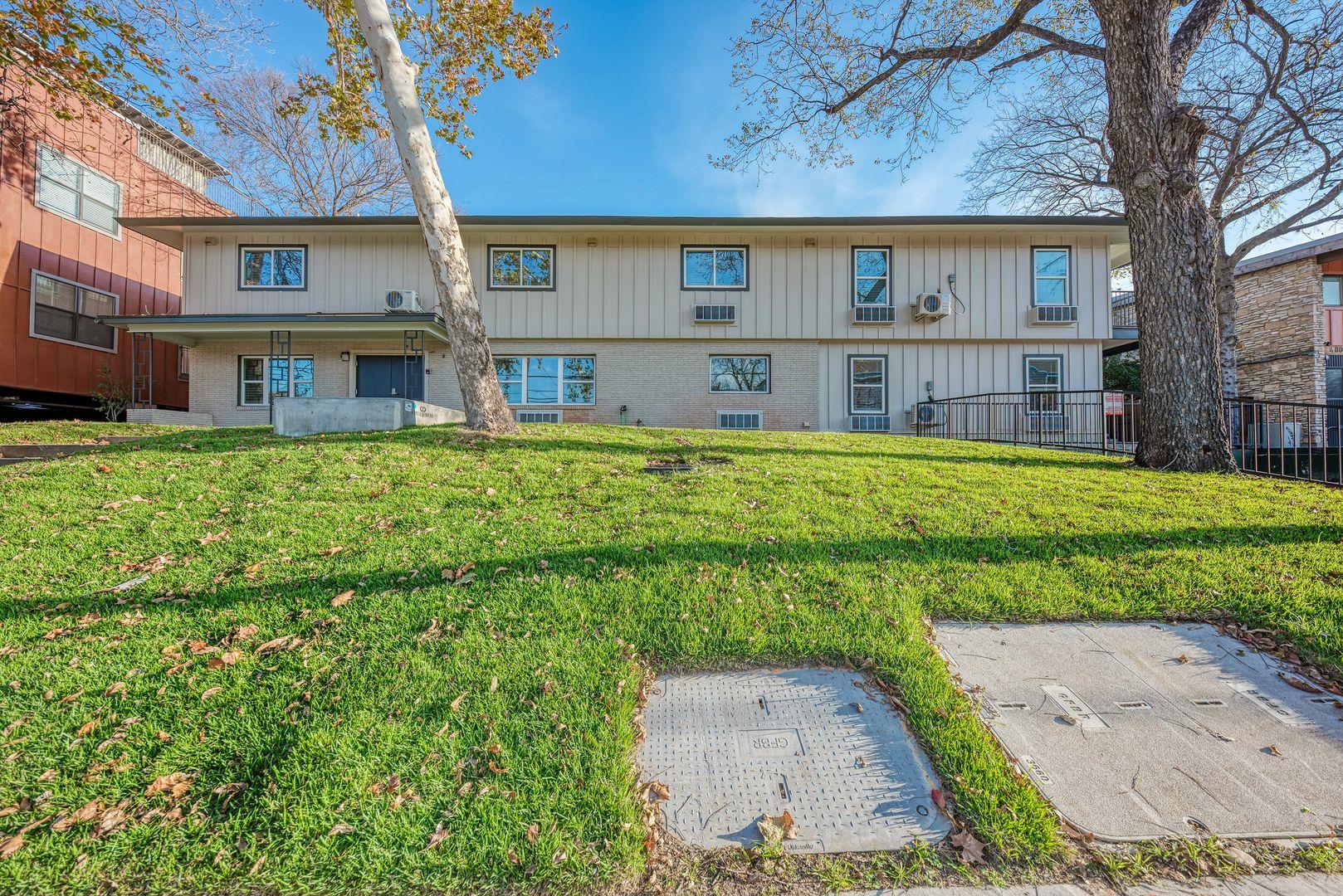 306 30th, Austin, TX 78705 — photo 1