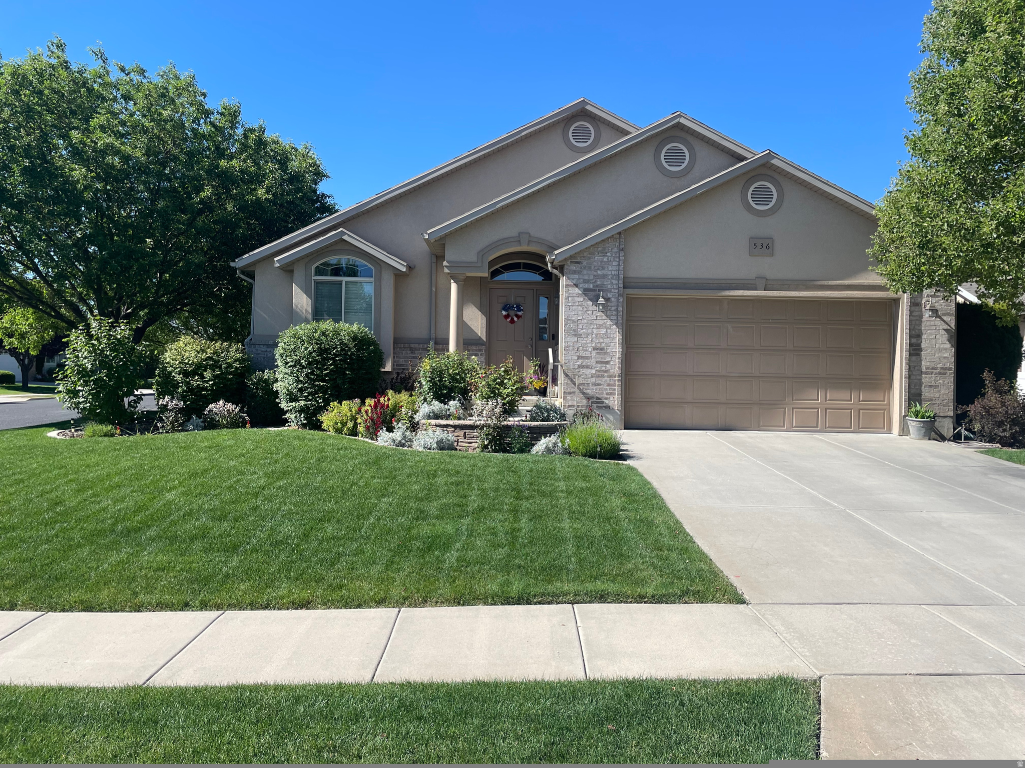 536 E 2200 N, North Ogden, UT 84414 — photo 1