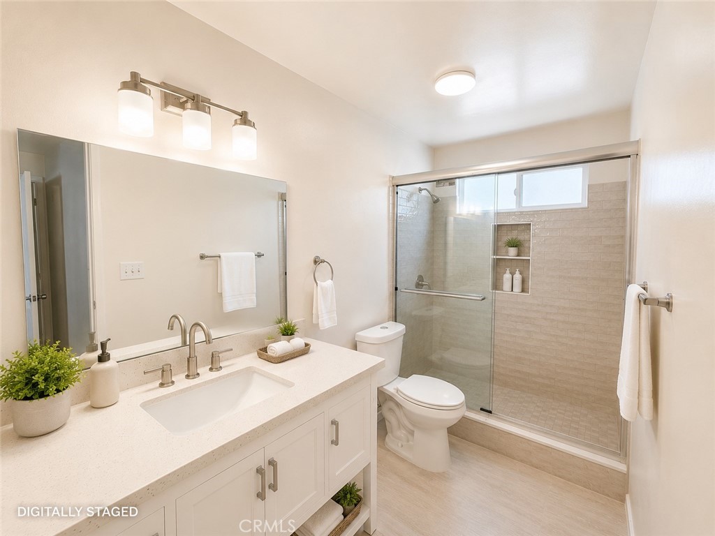 1000 W Macarthur, Santa Ana, CA 92707 — photo 1