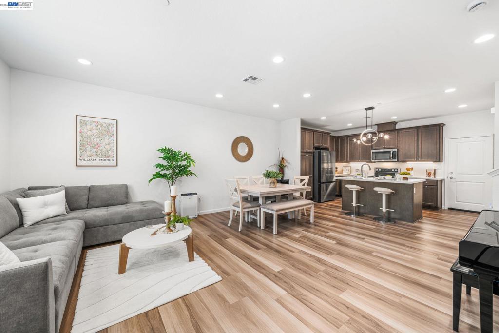 6288 Diamond Way, Dublin, CA 94568 — photo 1