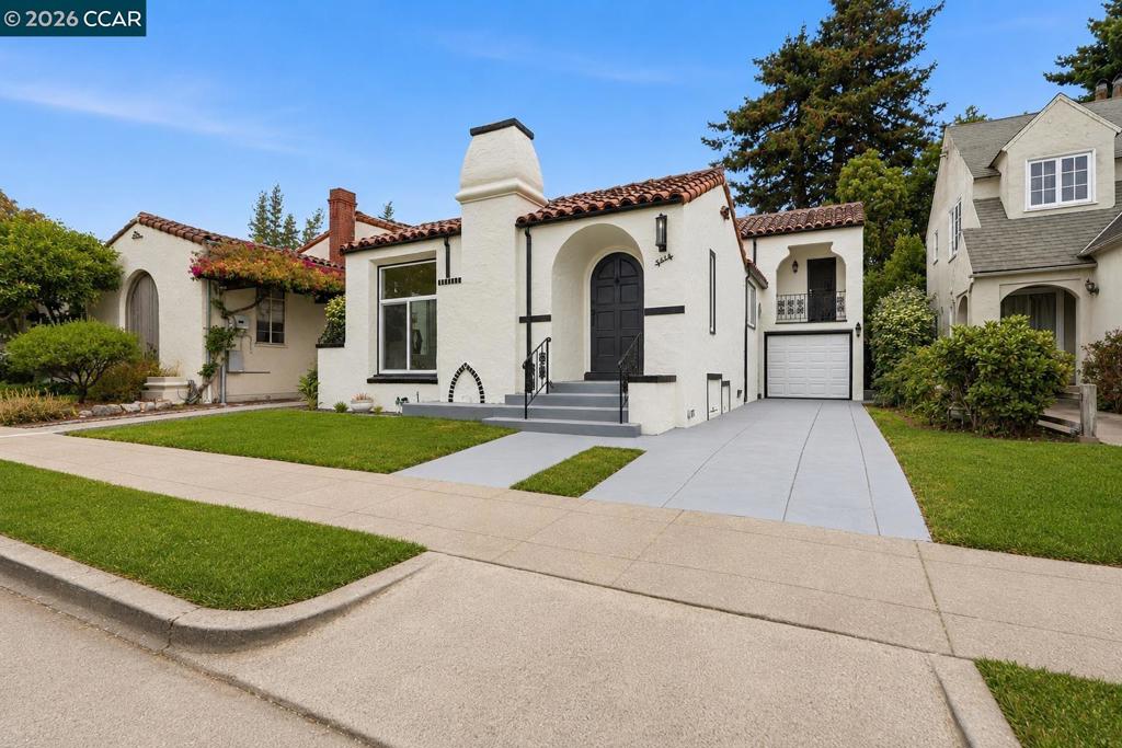 5672 Carberry Avenue, Oakland, CA 94609 — photo 1
