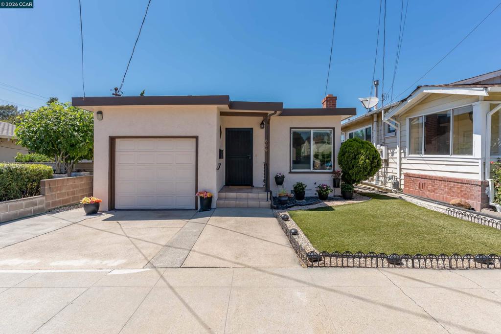 609 37Th St, Richmond, CA 94805 — photo 1