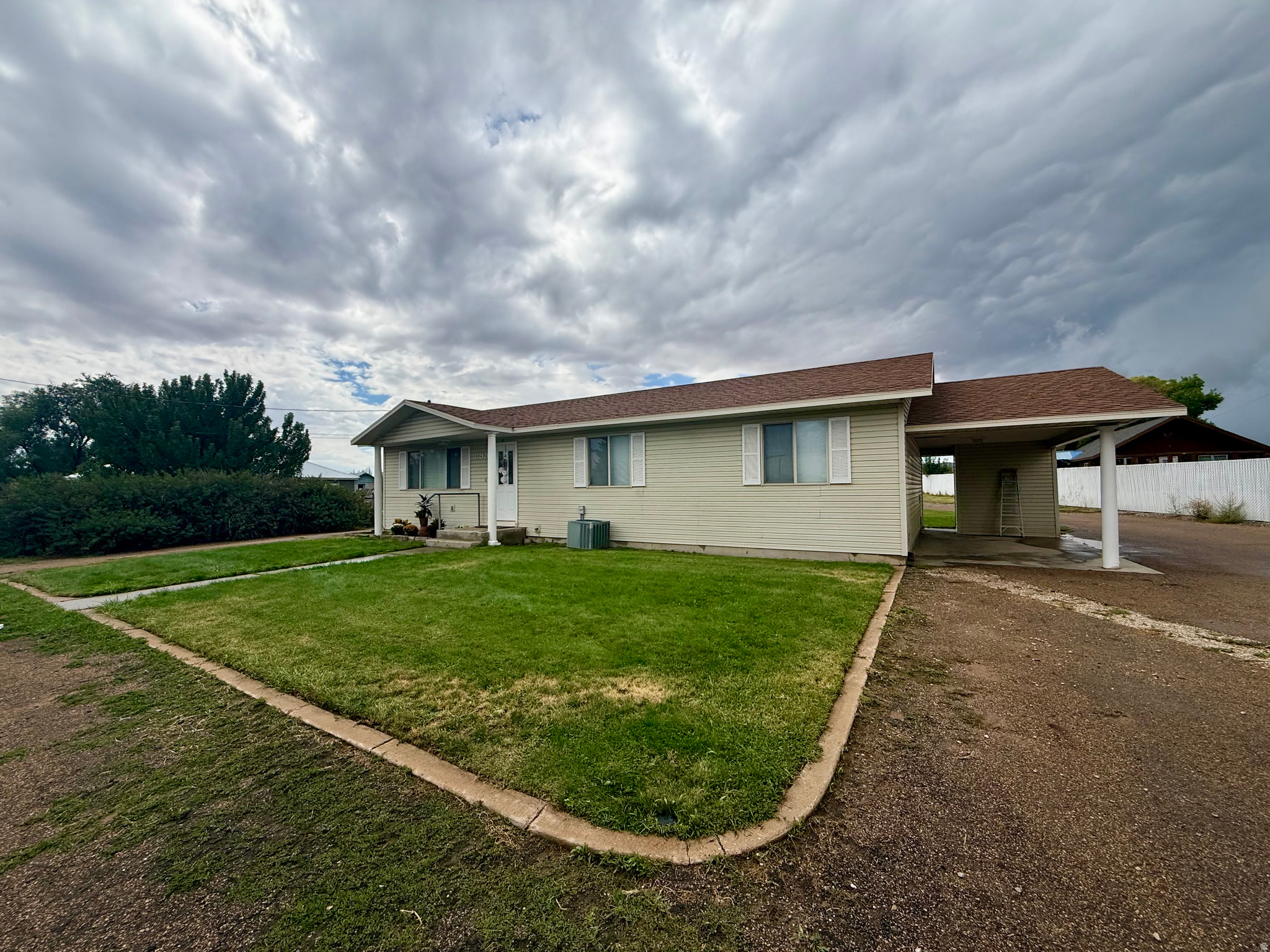 899 N 500 W, Vernal, UT 84078 — photo 1