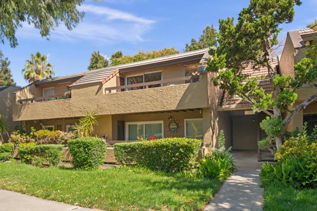 303 Tradewinds Drive 10, San Jose, CA 95123 — photo 1