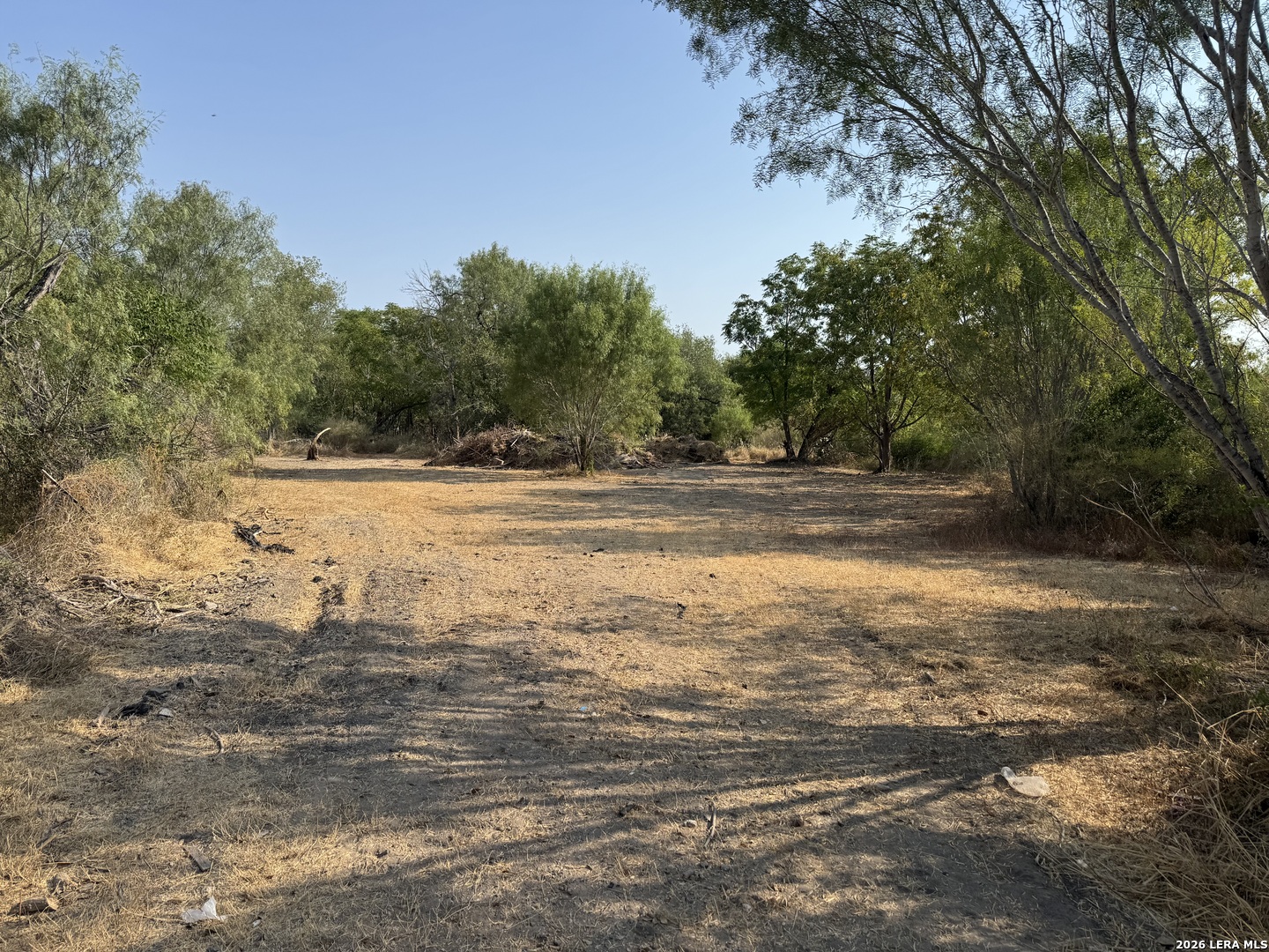 860 County Road 769, ,  78016 — photo 1