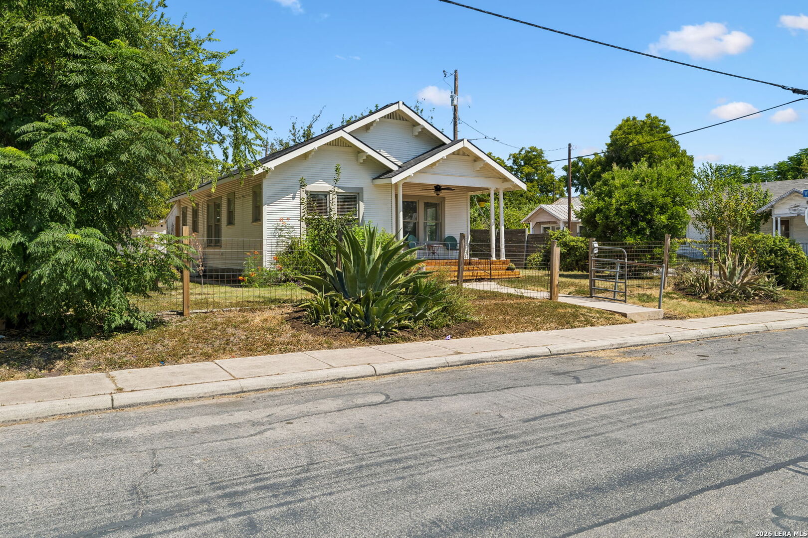 1620 N OLIVE ST, San Antonio, TX 78208 — photo 1