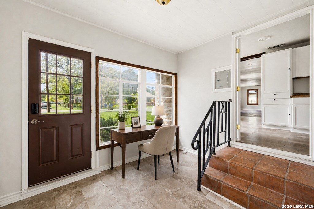 111 LEWIS AVE, ,  78028 — photo 1