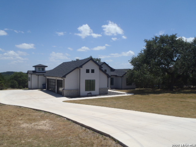 650 SHADY HOLW, New Braunfels, TX 78132 — photo 1
