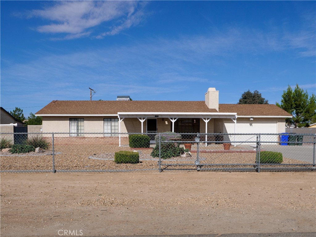 12760 Waynoka, Apple Valley, CA 92308 — photo 1