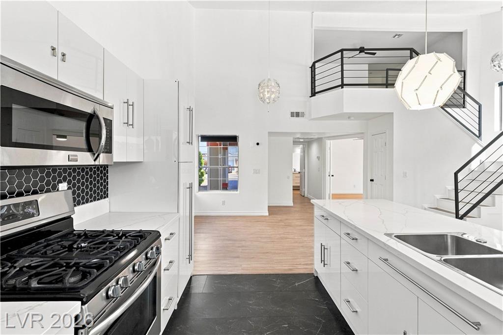 532  Crony Avenue, Henderson, NV 89011 — photo 1