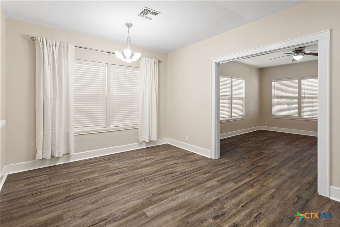1903 North, Victoria, TX 77901 — photo 1