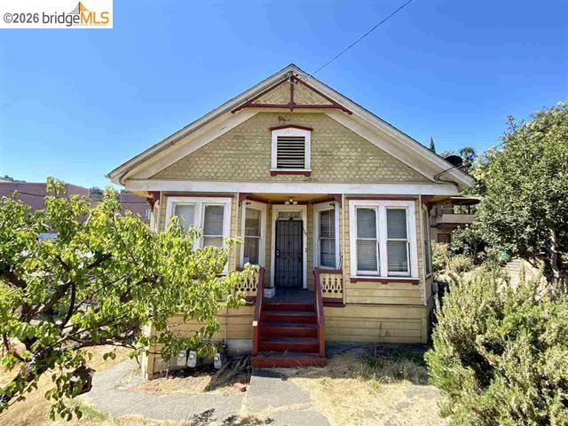 1109 Wanda St, Crockett, CA 94525 — photo 1