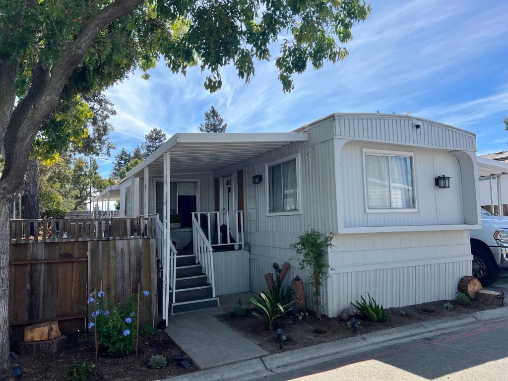 402 Los Encinos Avenue 402, San Jose, CA 95134 — photo 1