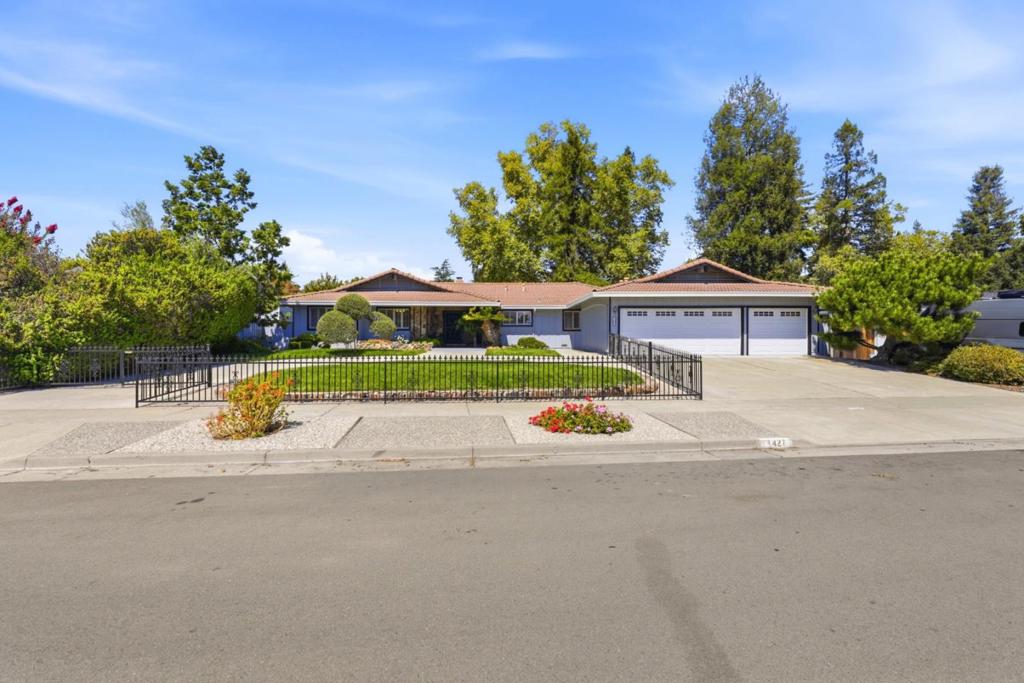 1427 Glen Ellen Way, San Jose, CA 95125 — photo 1