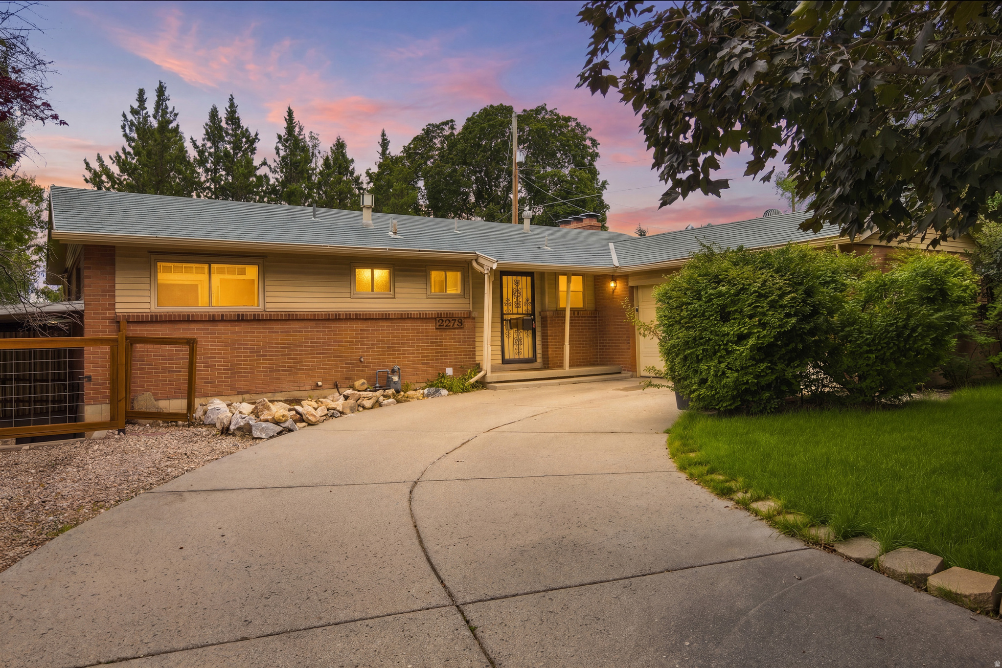 2279 E KELLER LN, Millcreek, UT 84109 — photo 1