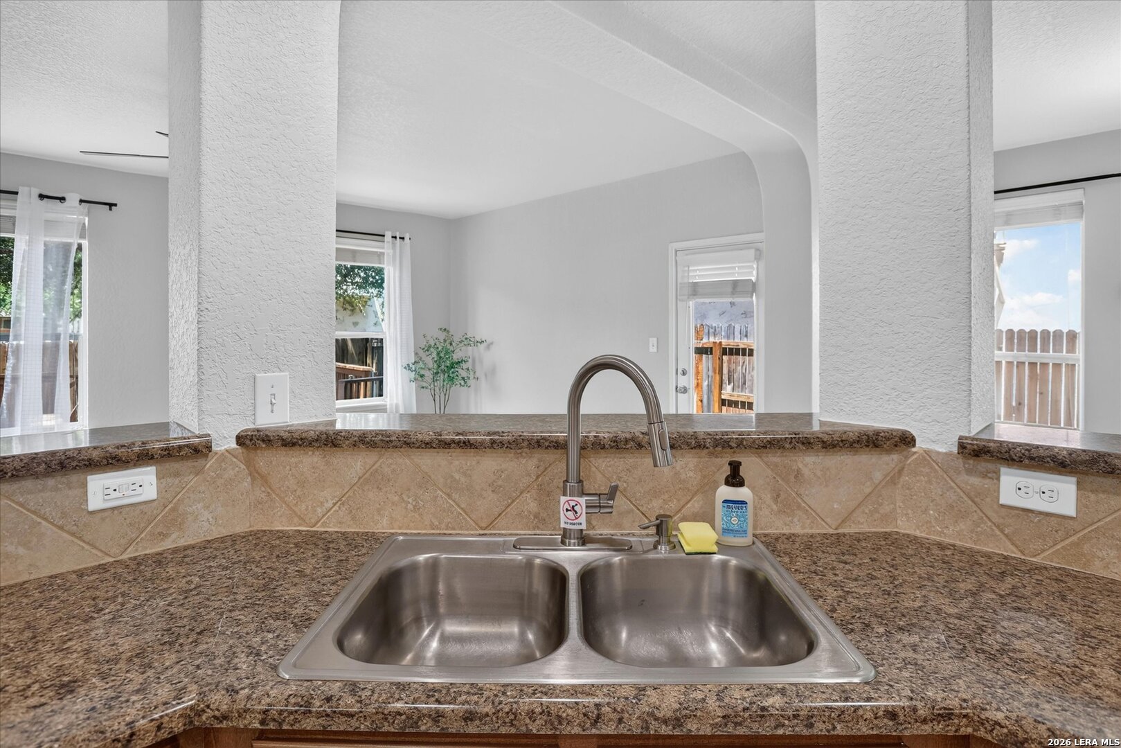 6913 Abbey Falls, ,  78249 — photo 1