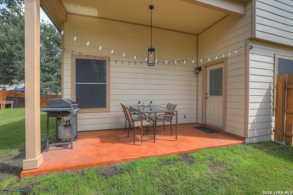 716 Hollow Rdg, ,  78108 — photo 1