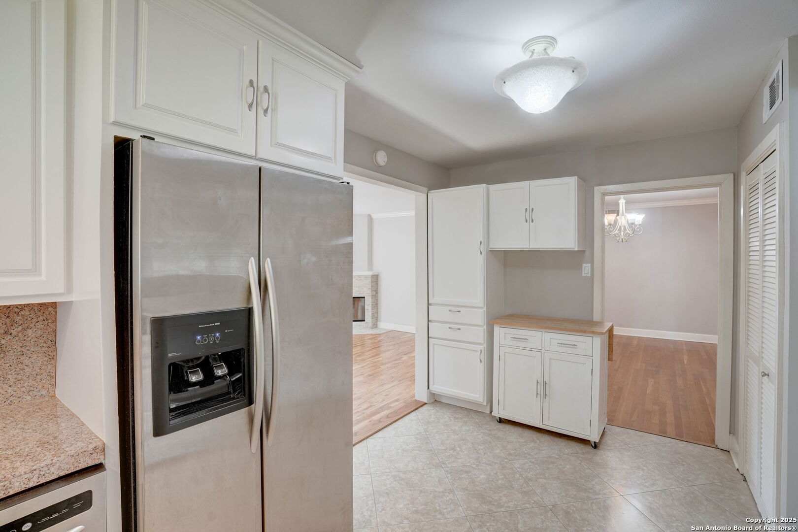 631 Nottingham Dr, ,  78209 — photo 1