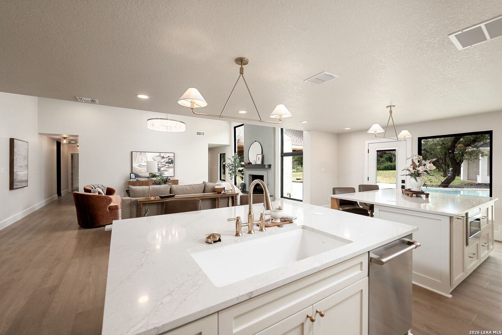 412 Cliffside Dr, ,  78231 — photo 1