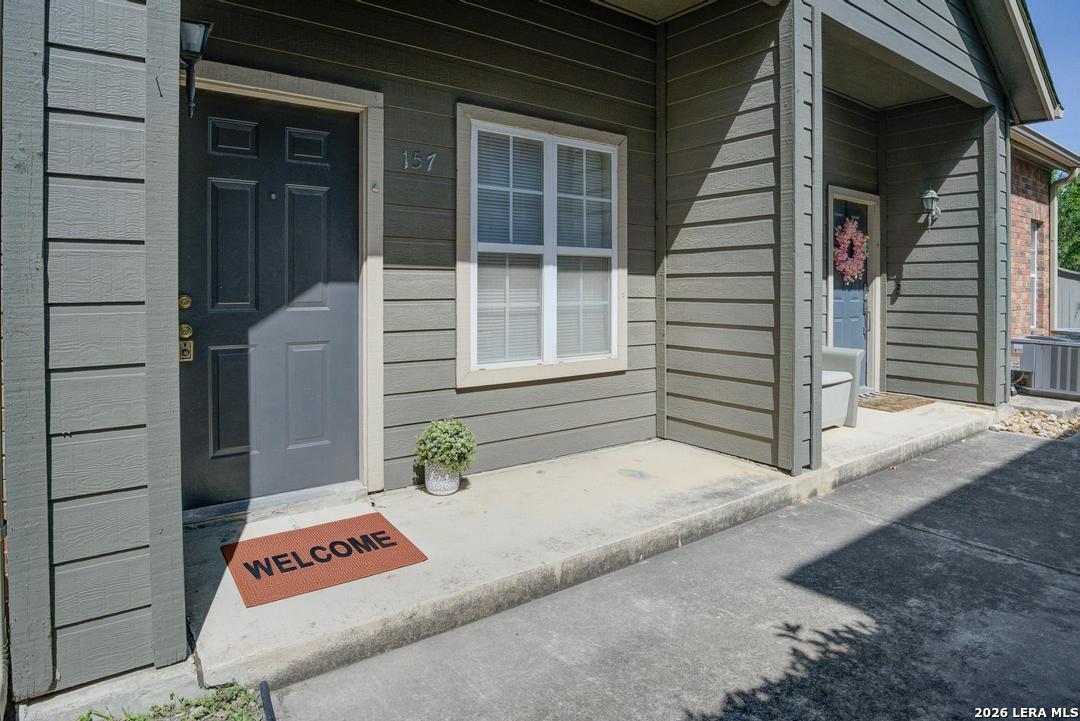 157 CHAPEL HILL CIR, , 78240 — photo 1