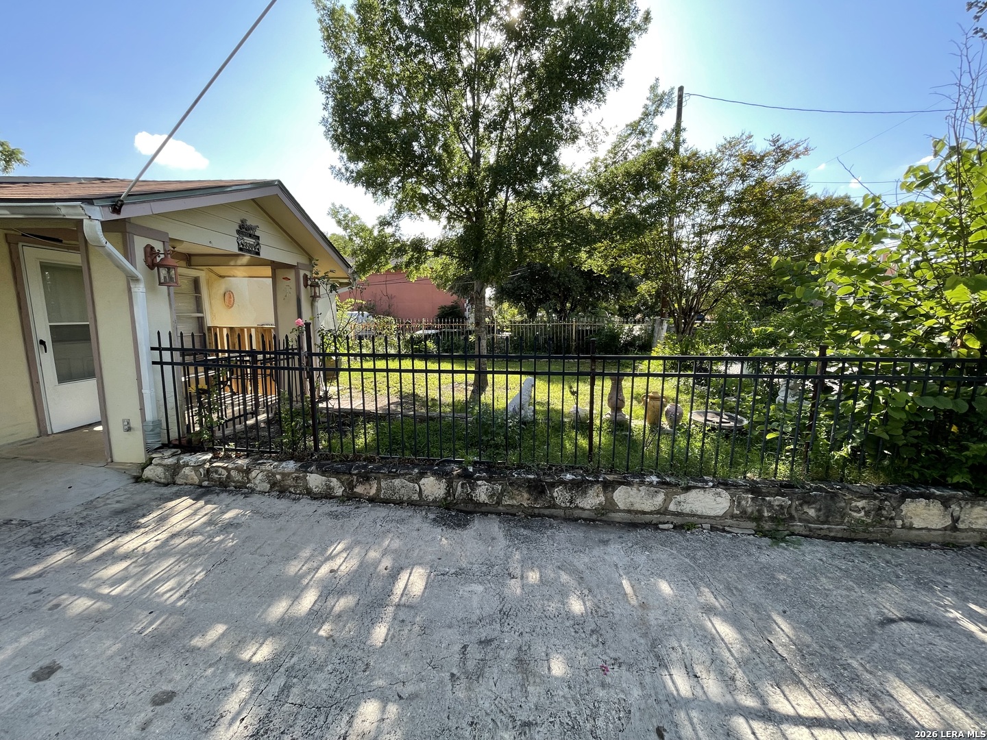 330 BRADLEY ST, ,  78211 — photo 1