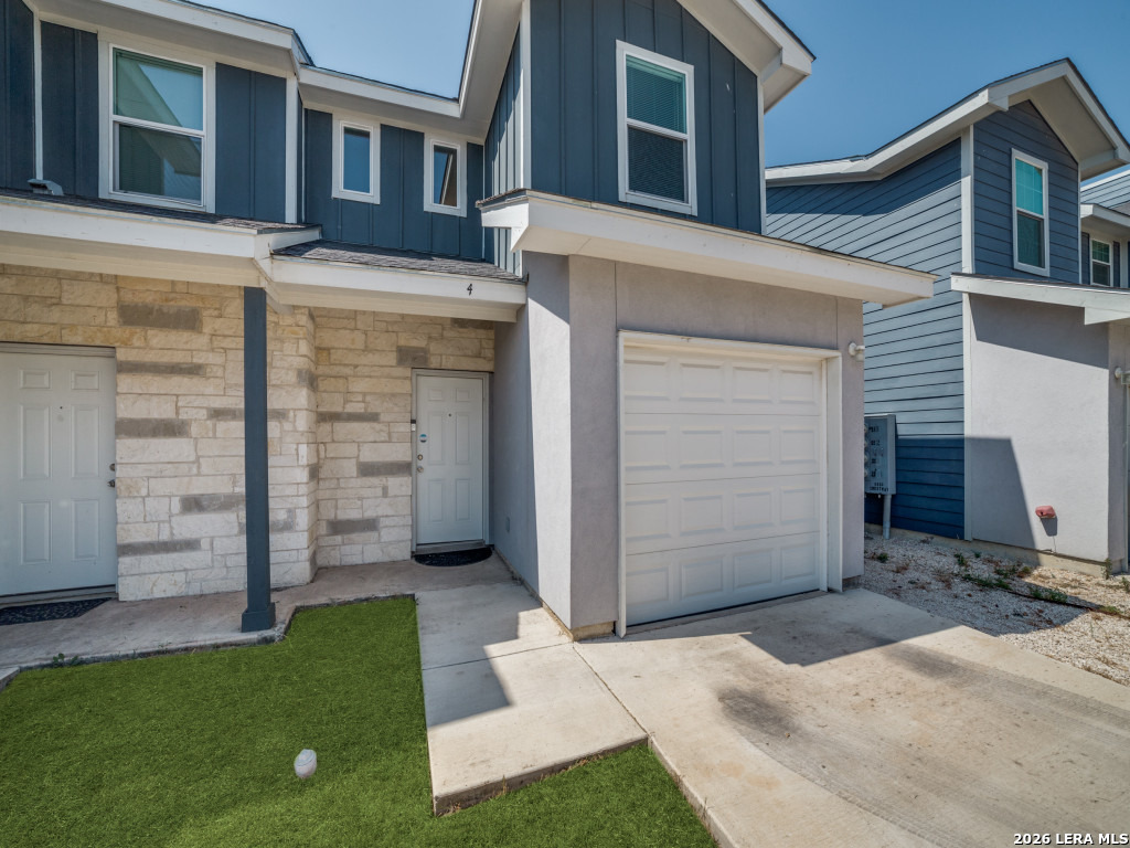 6918 CRESTWAY RD, San Antonio, TX 78239 — photo 1