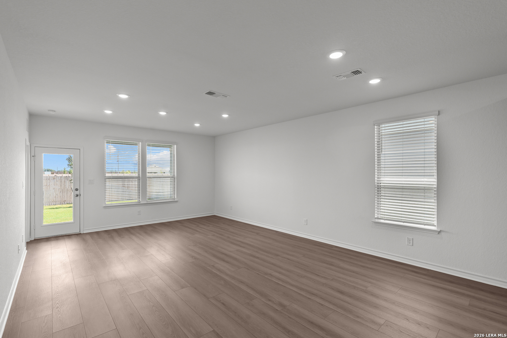118 THORNY GRV, ,  78253 — photo 1
