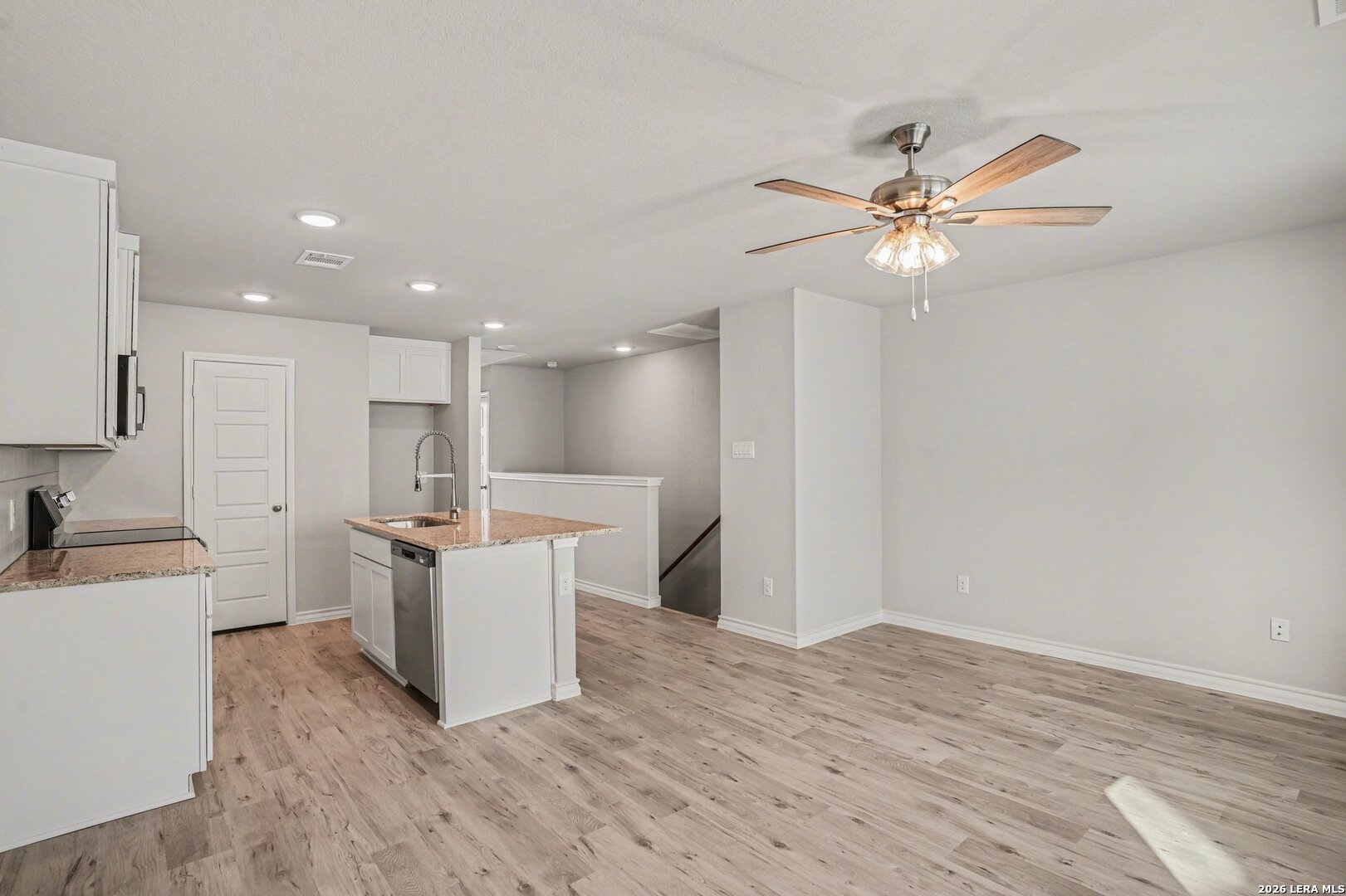310 W Evergreen ST #120, ,  78212 — photo 1