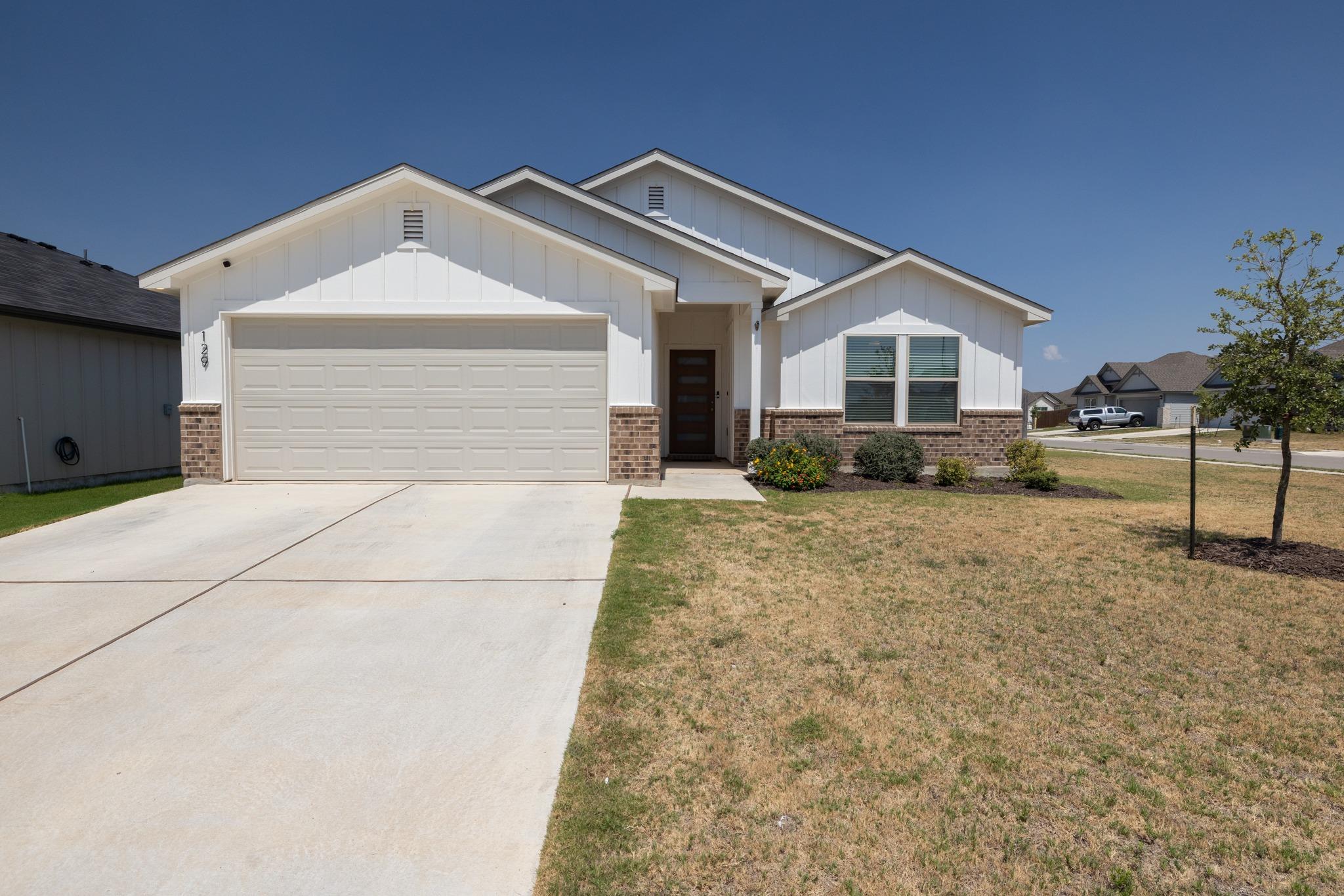 129 Maybelline, Jarrell, TX 76537 — photo 1