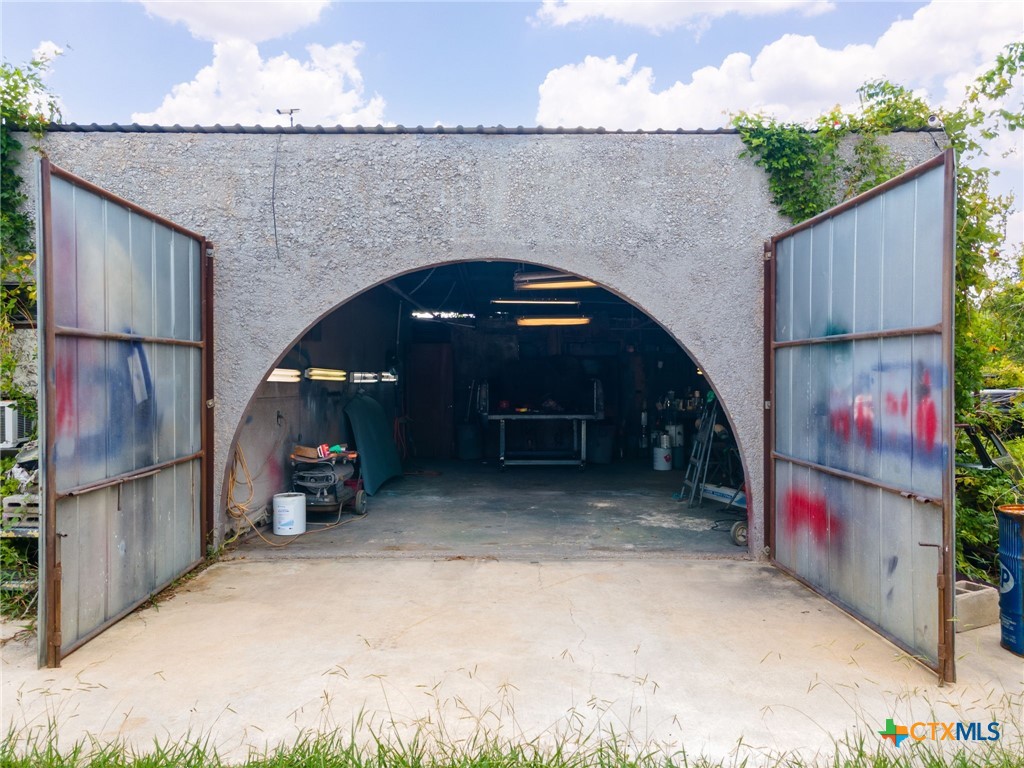 0005 S 3rd, Lometa, TX 76853 — photo 1