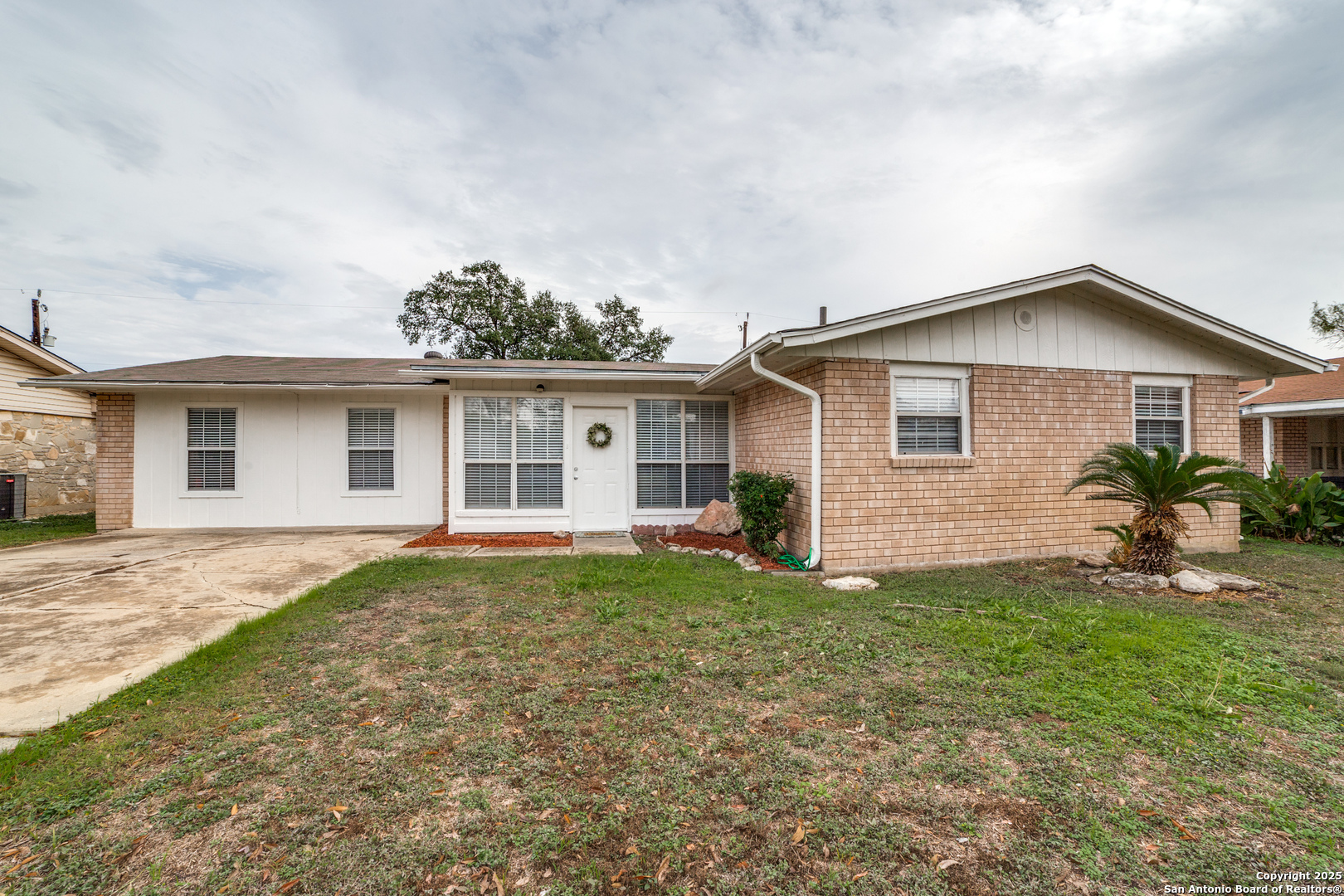 2802 DARWIN DR, San Antonio, TX 78228 — photo 1
