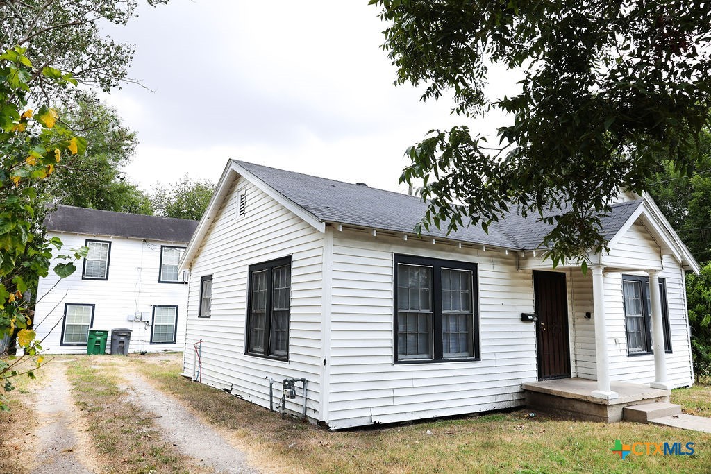 506 Krause Street, Victoria, TX 77901 — photo 1
