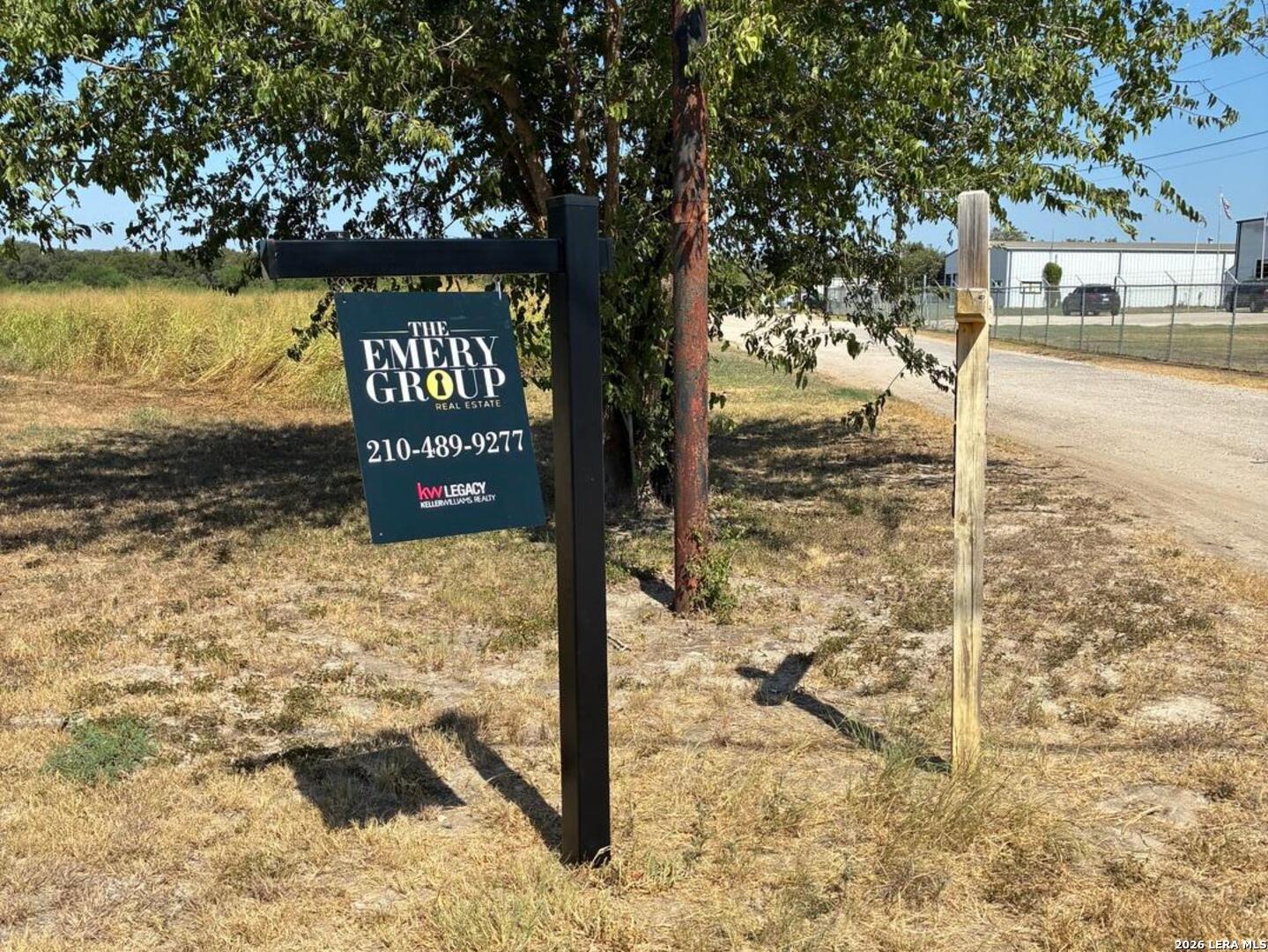 1886 E US Highway 90, Seguin, TX 78155 — photo 1