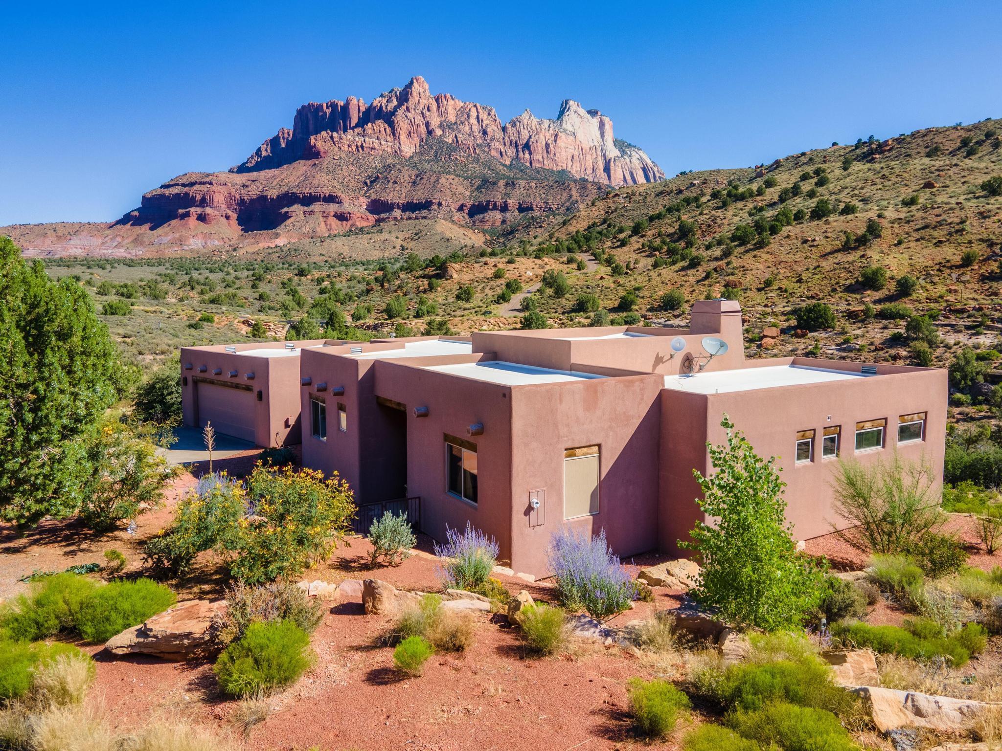 2907 Zuni CIR, Springdale, UT 84767