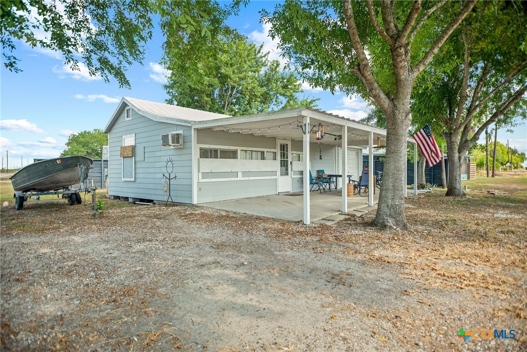 190 La Lucia, Port Lavaca, TX 77979 — photo 1