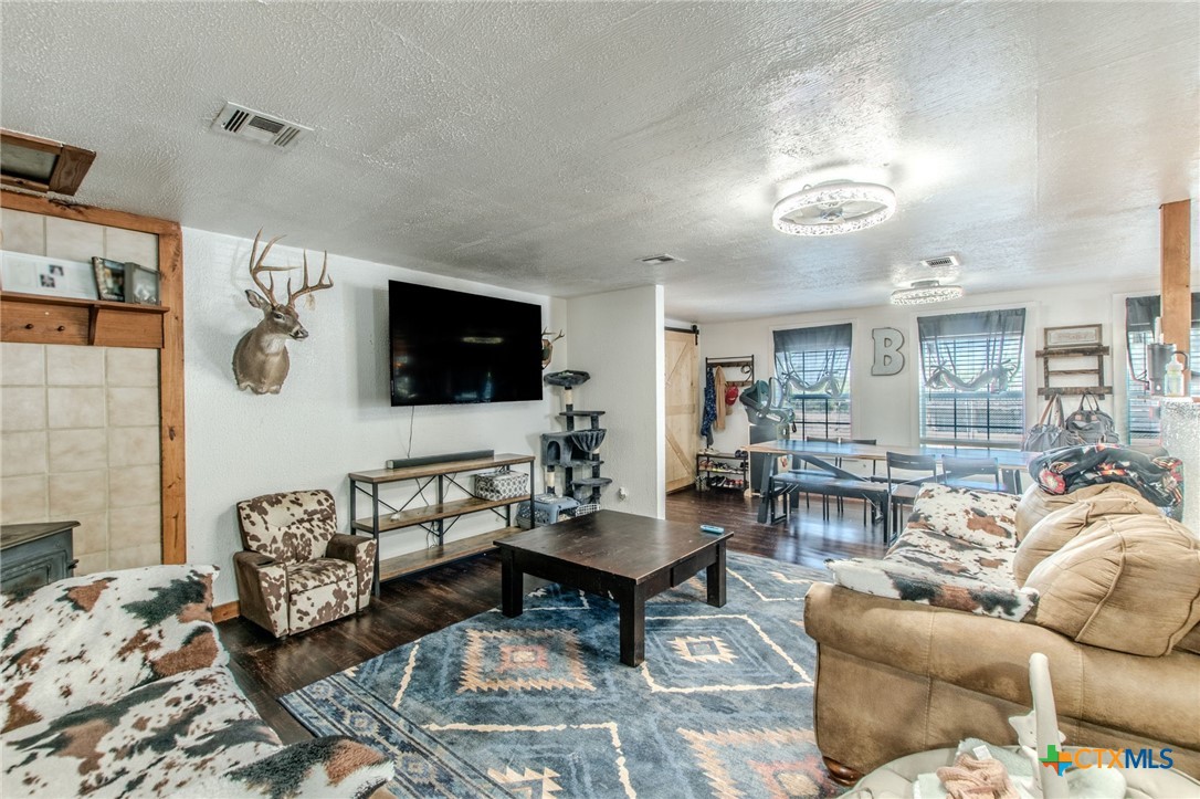 4560 County Road 107, Gatesville, TX 76528 — photo 1