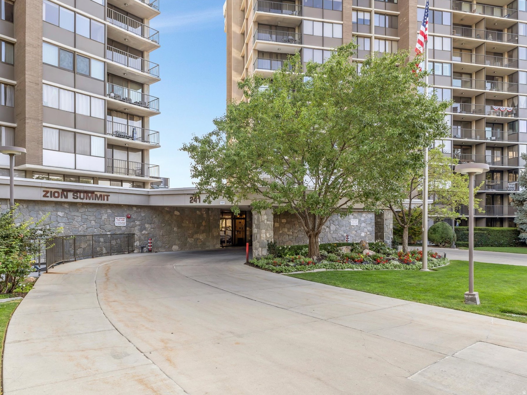241 N VINE ST #306 E, Salt Lake City, UT 84103 — photo 1