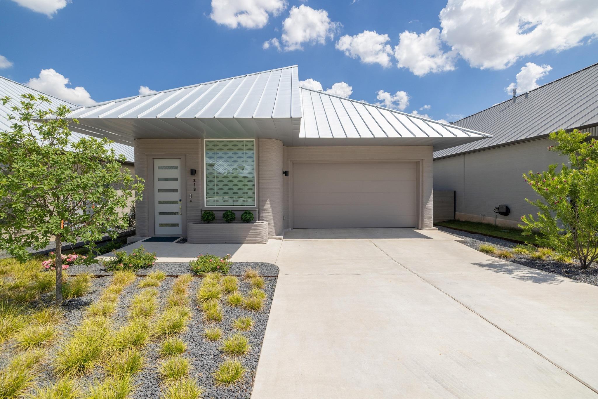 213 Lone Ranger, Georgetown, TX 78628 — photo 1