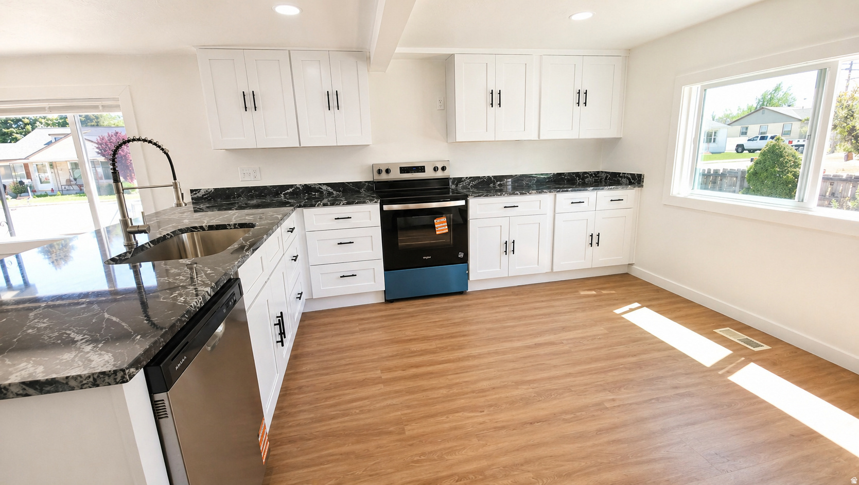 54 S HALE ST, Grantsville, UT 84029 — photo 1