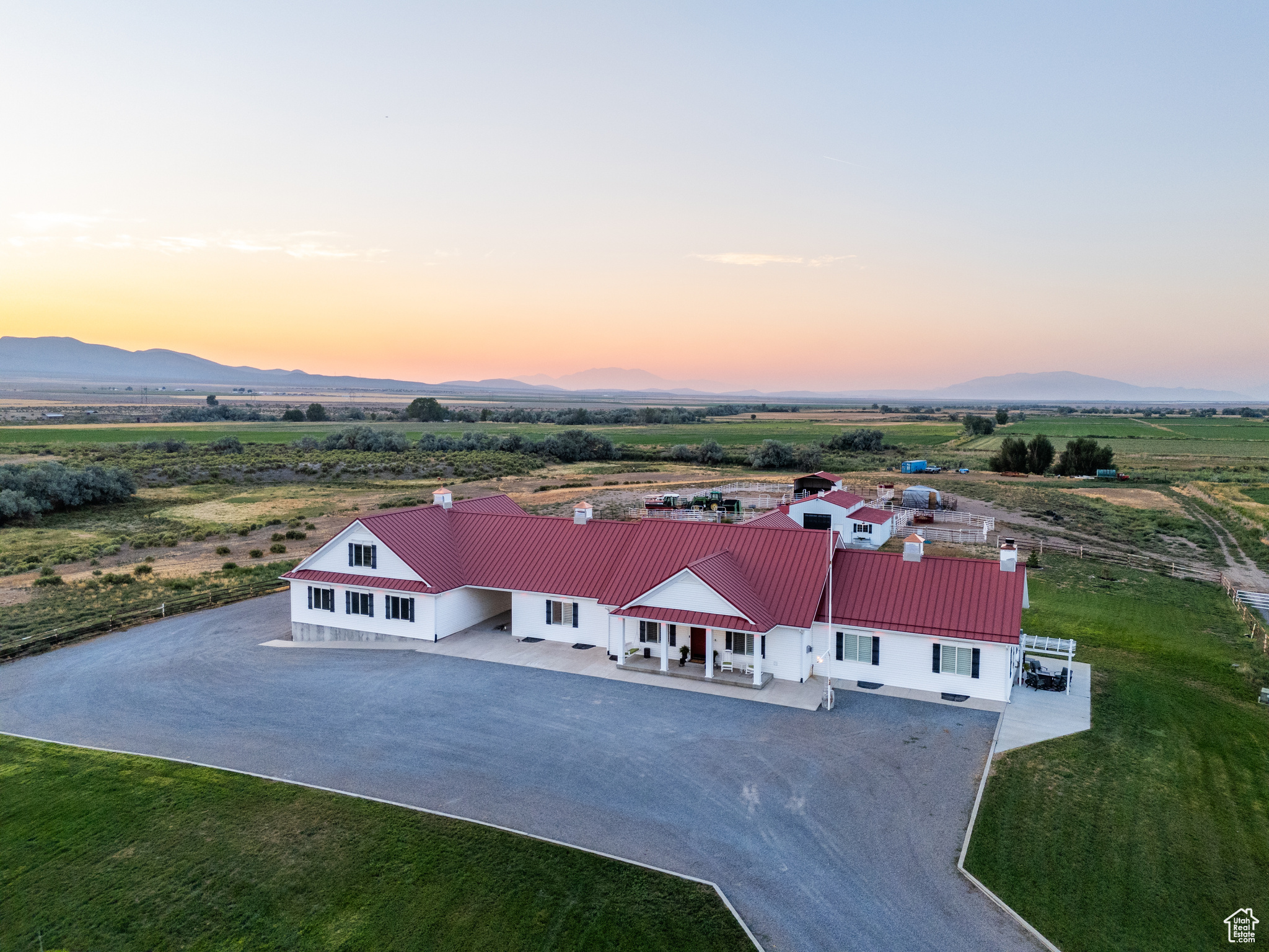 11448 W HIGHWAY 6