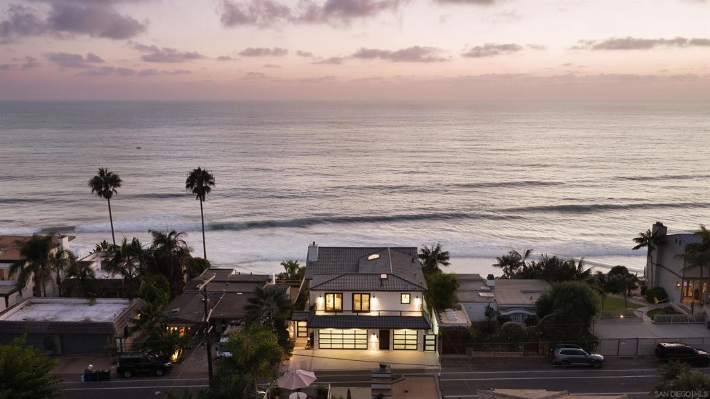 1112 Neptune Ave, Encinitas, CA 92024 — photo 1