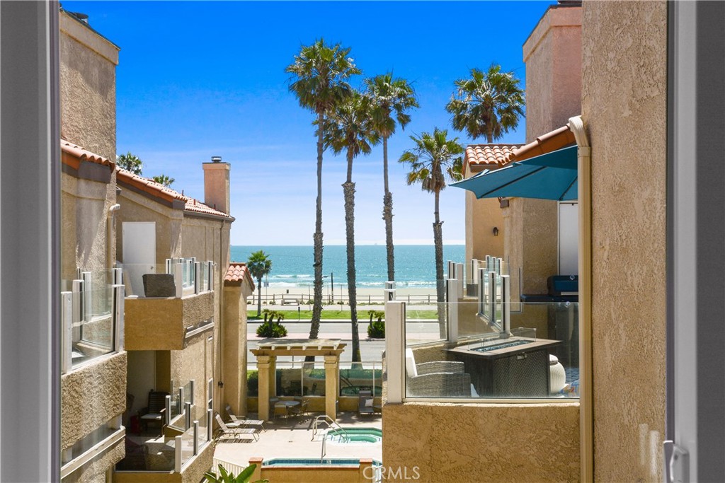 2000 Pacific Coast HWY APT 308, Huntington Beach, CA 92648 — photo 1