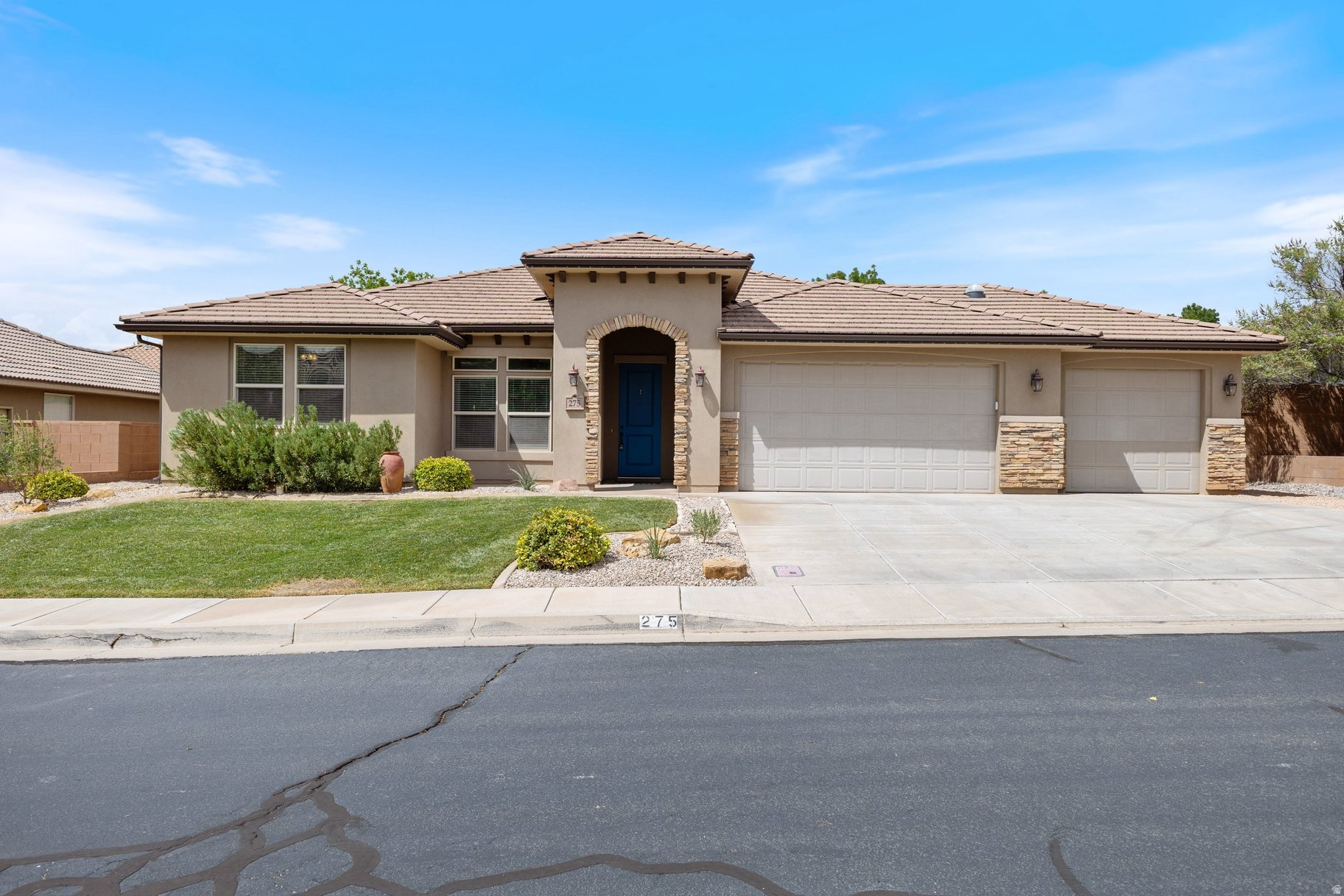 275 E CALGARY DR, St. George, UT 84790 — photo 1