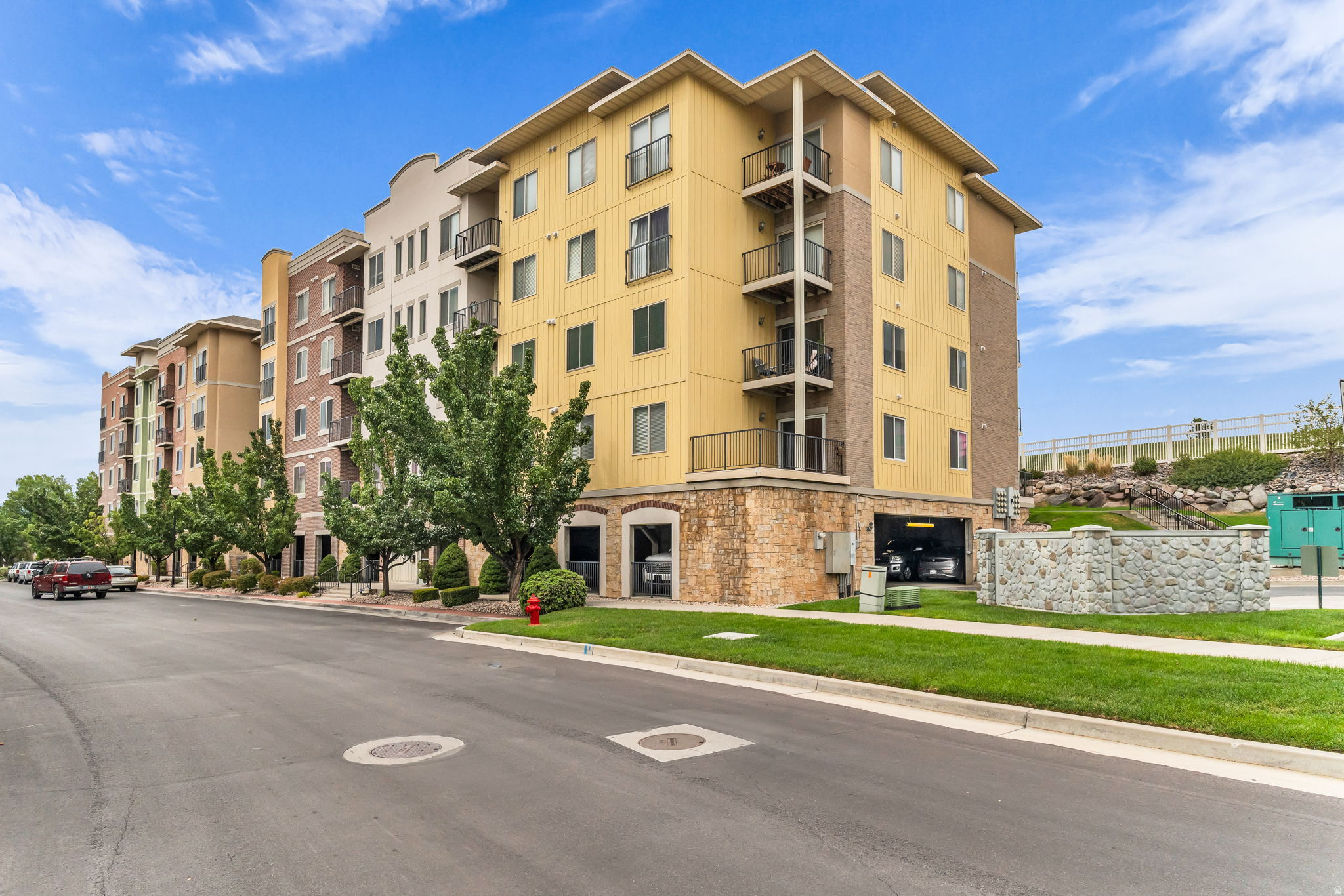 165 W ALBION VILLAGE WAY #105, Sandy, UT 84070 — photo 1