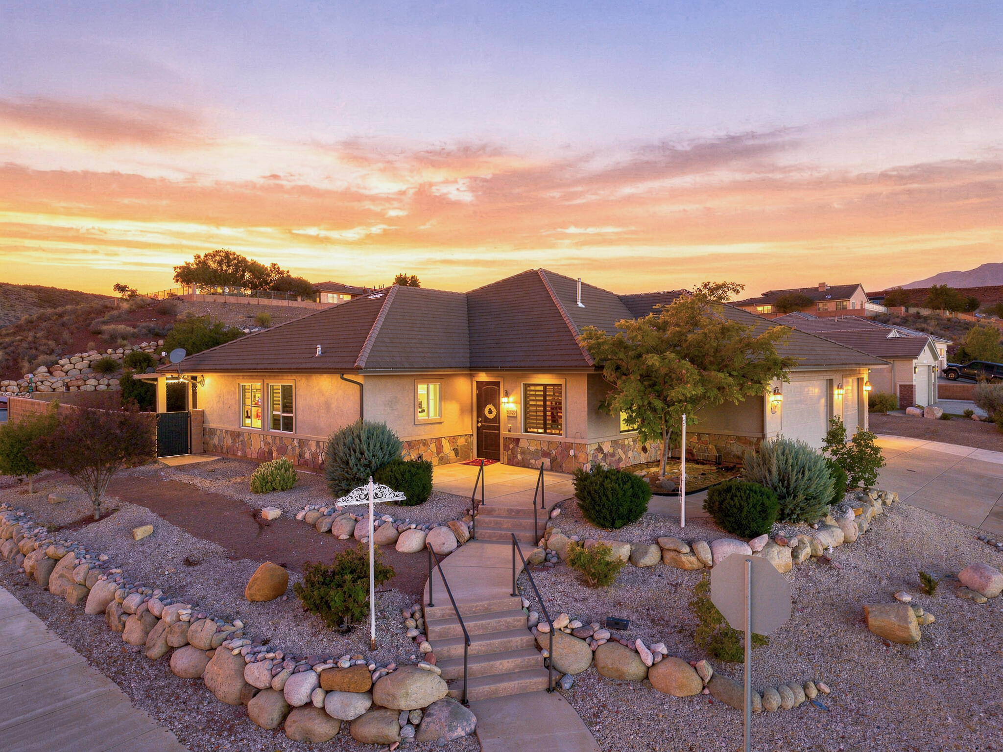 1907 N Creek Side CT, Washington, UT 84780 — photo 1