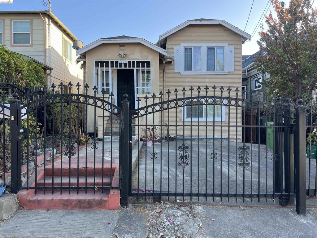 2209 E 22nd Street, Oakland, CA 94606 — photo 1