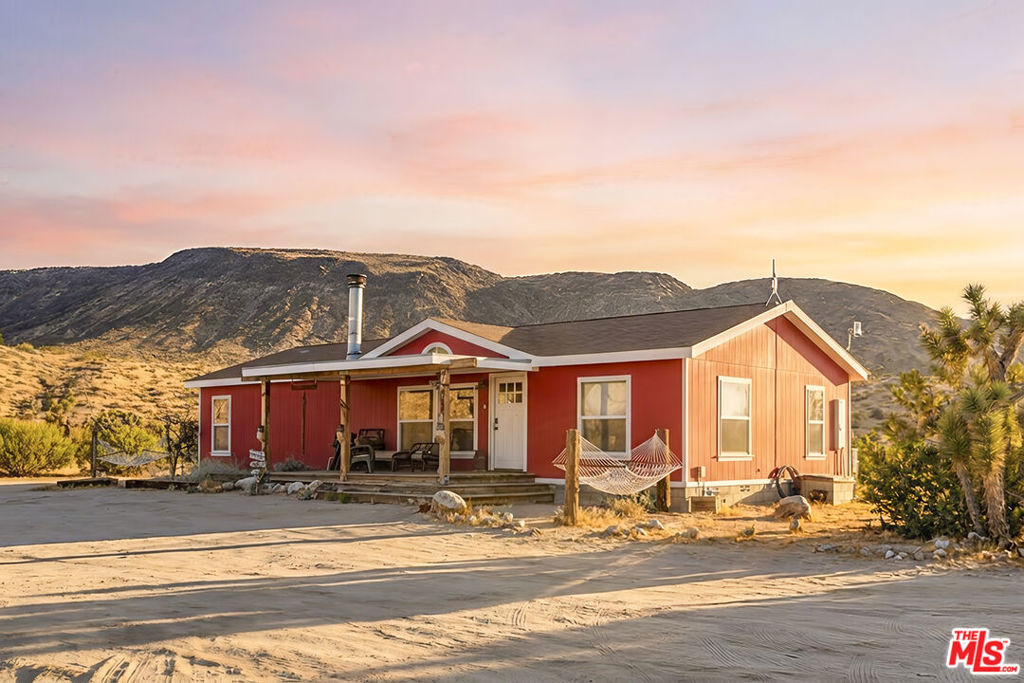 55616 Pipes Canyon Road, Yucca Valley, CA 92284 — photo 1